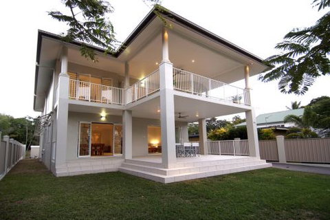 Cairns Beaches Accommodation Consultancy Services  - Darwin Holiday 2