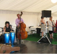 Lorne Bush House Cottages - Darwin Holiday