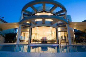 Paradise Point QLD Darwin Holiday