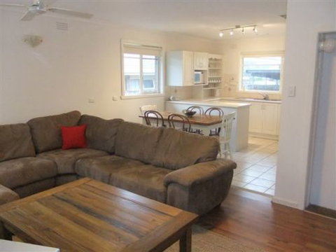 Rosebud Beach House On Kennington - Darwin Holiday 0