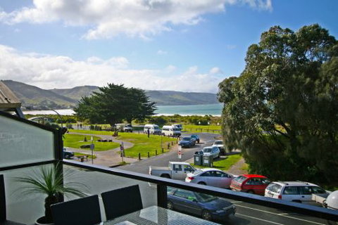 On Great Ocean Road - Darwin Holiday 0