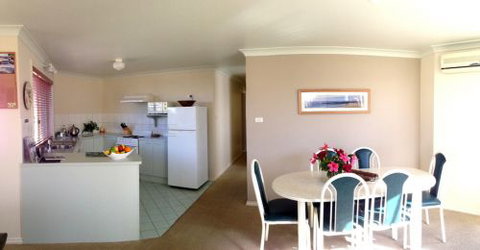 Captain's Quarters - Darwin Holiday 8