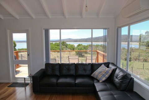 The Blue House Coles Bay - Darwin Holiday 3