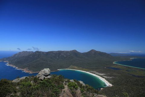 The Blue House Coles Bay - Darwin Holiday 9