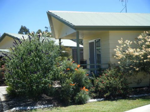 Pepper Tree Cabins - Darwin Holiday 0