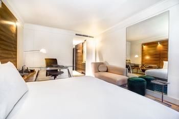 Hilton Sydney - Darwin Holiday 60