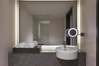 Hyatt Regency Sydney - Darwin Holiday 23