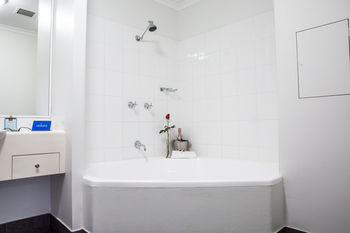 Adara Hotels Apartments - Darwin Holiday 5