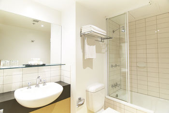 Ibis Melbourne Little Bourke Street - Darwin Holiday 17