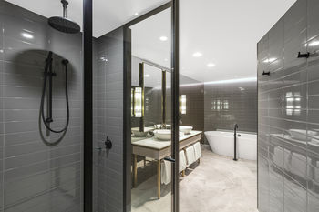 Radisson Blu Plaza Hotel Sydney - Darwin Holiday 57