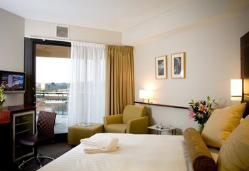 Amora Riverwalk Melbourne - Darwin Holiday 33
