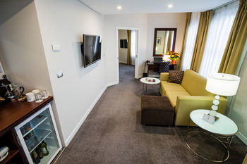 Amora Riverwalk Melbourne - Darwin Holiday 55