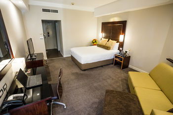 Amora Riverwalk Melbourne - Darwin Holiday 59