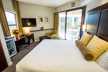 Amora Riverwalk Melbourne - Darwin Holiday 66