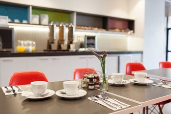 Abode By Easystay - Darwin Holiday 24