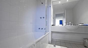 Park Regis Griffin Suites - Darwin Holiday 1