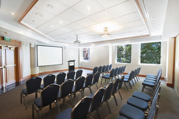 Radisson Hotel & Suites Sydney - Darwin Holiday 24