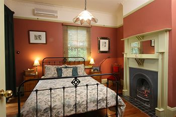 Moments Mountain Retreat - Darwin Holiday 3