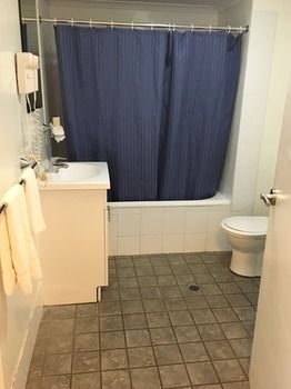 Waldorf The Entrance Serviced Apartments - Darwin Holiday 7