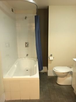 Waldorf The Entrance Serviced Apartments - Darwin Holiday 11