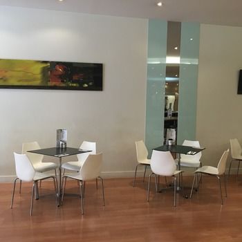 Ramada Encore Dandenong - Darwin Holiday 3
