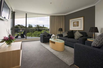 Pullman Quay Grand Sydney Harbour - Darwin Holiday 15