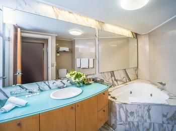 Pullman Quay Grand Sydney Harbour - Darwin Holiday 41