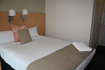Ibis Sydney World Square - Darwin Holiday 22