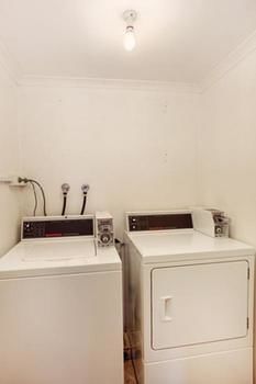 Lake Macquarie Motor Inn - Darwin Holiday 6