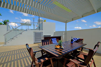 Pumicestone Blue - Darwin Holiday 14