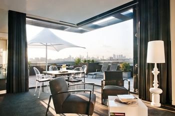 Art Series - The Cullen - Darwin Holiday 3