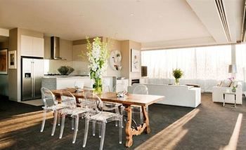 Art Series - The Cullen - Darwin Holiday 18