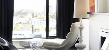 Art Series - The Cullen - Darwin Holiday 19