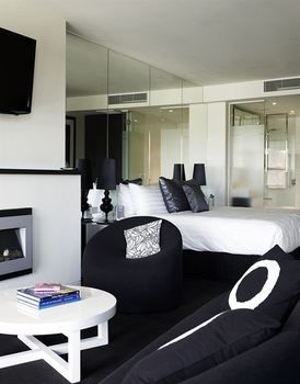 Art Series - The Cullen - Darwin Holiday 20