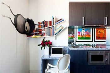 Art Series - The Cullen - Darwin Holiday 21