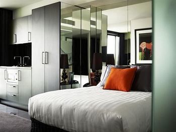 Art Series - The Cullen - Darwin Holiday 26