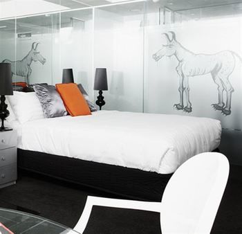 Art Series - The Cullen - Darwin Holiday 29