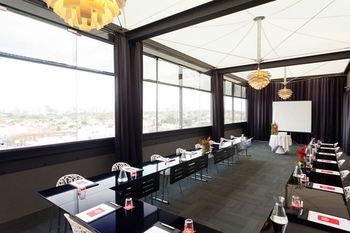 Art Series - The Cullen - Darwin Holiday 40