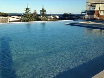Caves Beach NSW Darwin Holiday