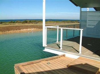 Caves Beachside Hotel - Darwin Holiday 2