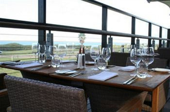 Caves Beachside Hotel - Darwin Holiday 13