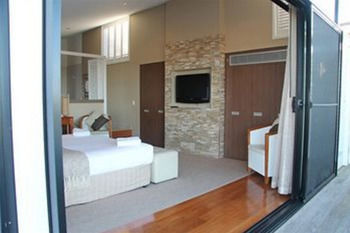 Caves Beachside Hotel - Darwin Holiday 27