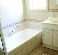 Madigan Wine Country Cottages - Darwin Holiday