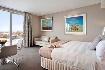 Art Series - The Olsen - Darwin Holiday 7