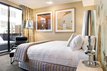 Art Series - The Olsen - Darwin Holiday 8