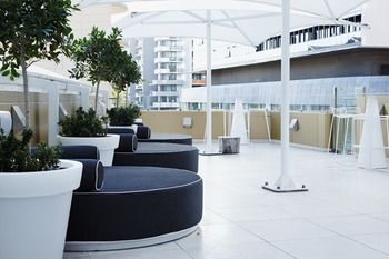 Art Series - The Olsen - Darwin Holiday 23