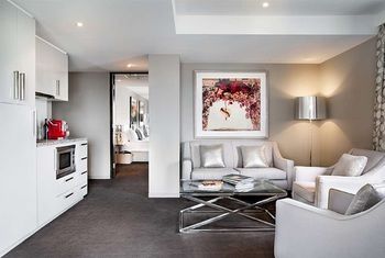 Art Series - The Olsen - Darwin Holiday 41