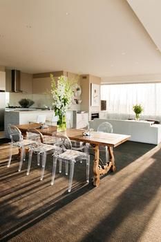 Art Series - The Olsen - Darwin Holiday 55