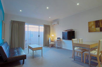 Buckingham International Serviced Apartments - Darwin Holiday 7