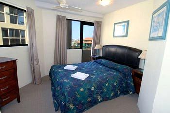 Excellsior - Darwin Holiday 10